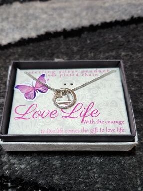 LOVE LIFE STERLING SILVER CIRCLE W/ HEART ENGRAVED INSPIRATIONAL PENDANT 18" NEC